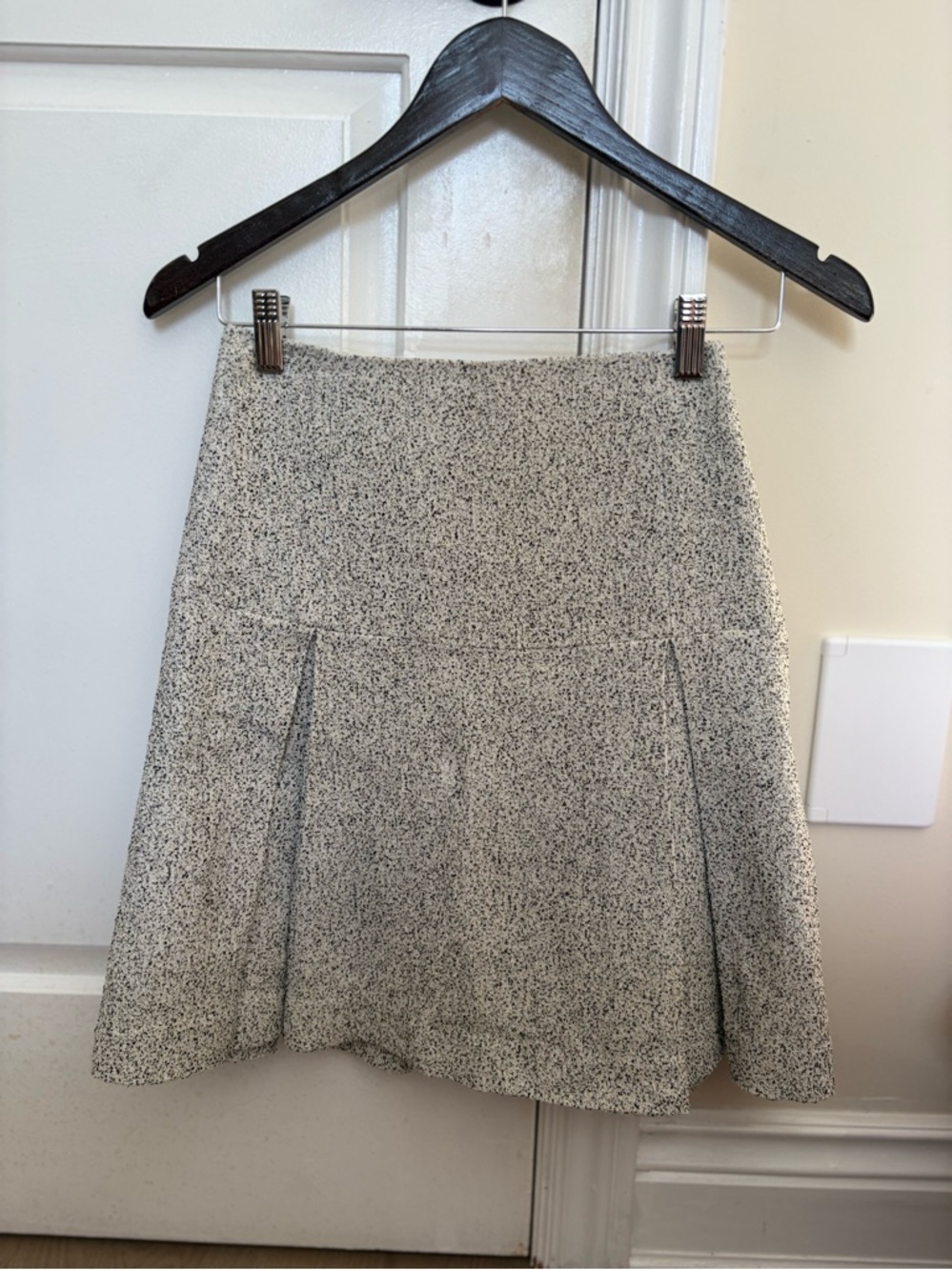 CLUB MONACO cotton grey pleated skirt (US 0)